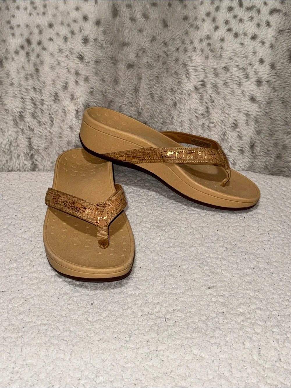 Vionic High Tide Platform Sandals Gold Cork Women Sz 11